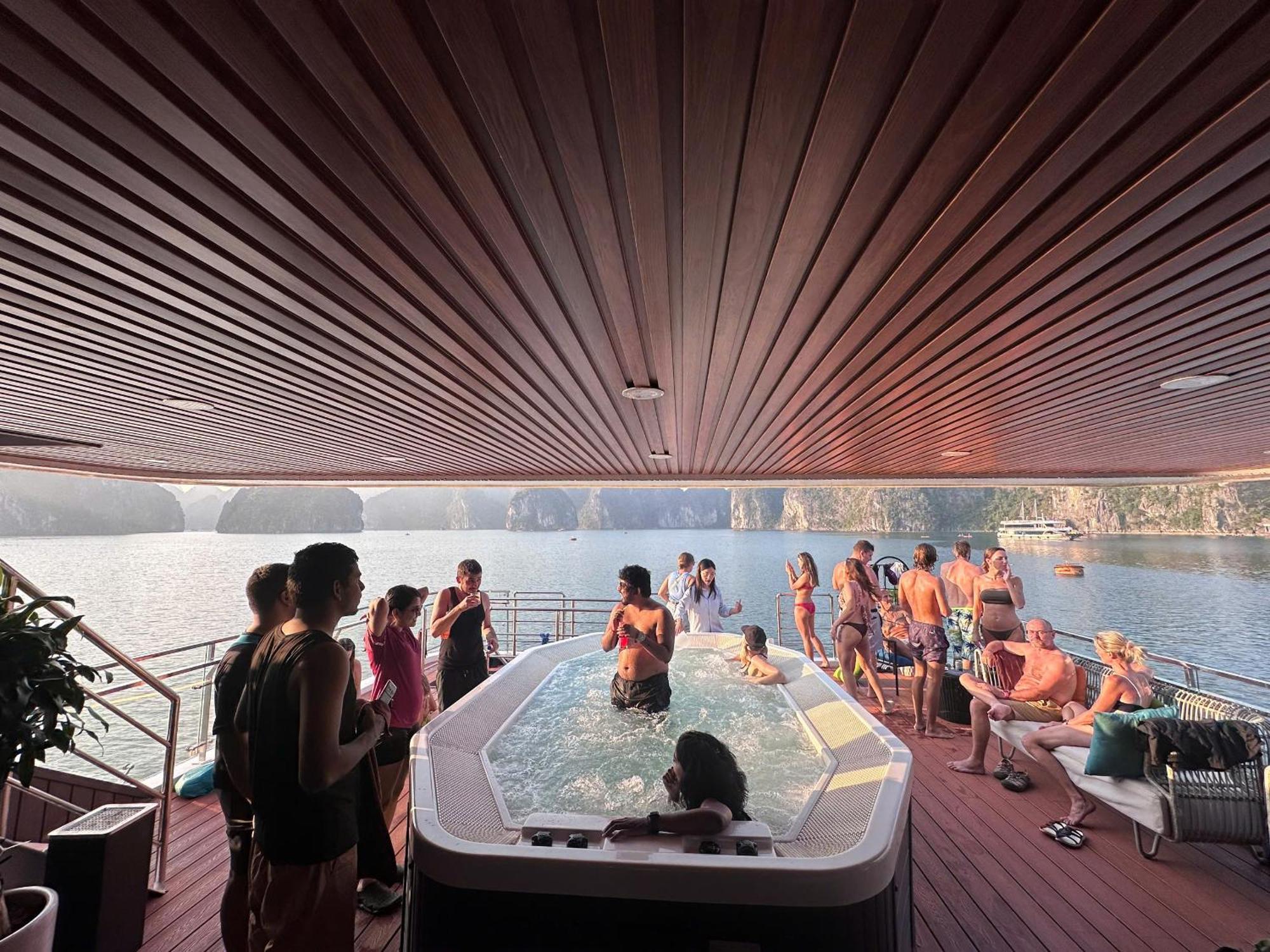 Green Mountain Cat Ba Hotel Dong Khe Sau Εξωτερικό φωτογραφία